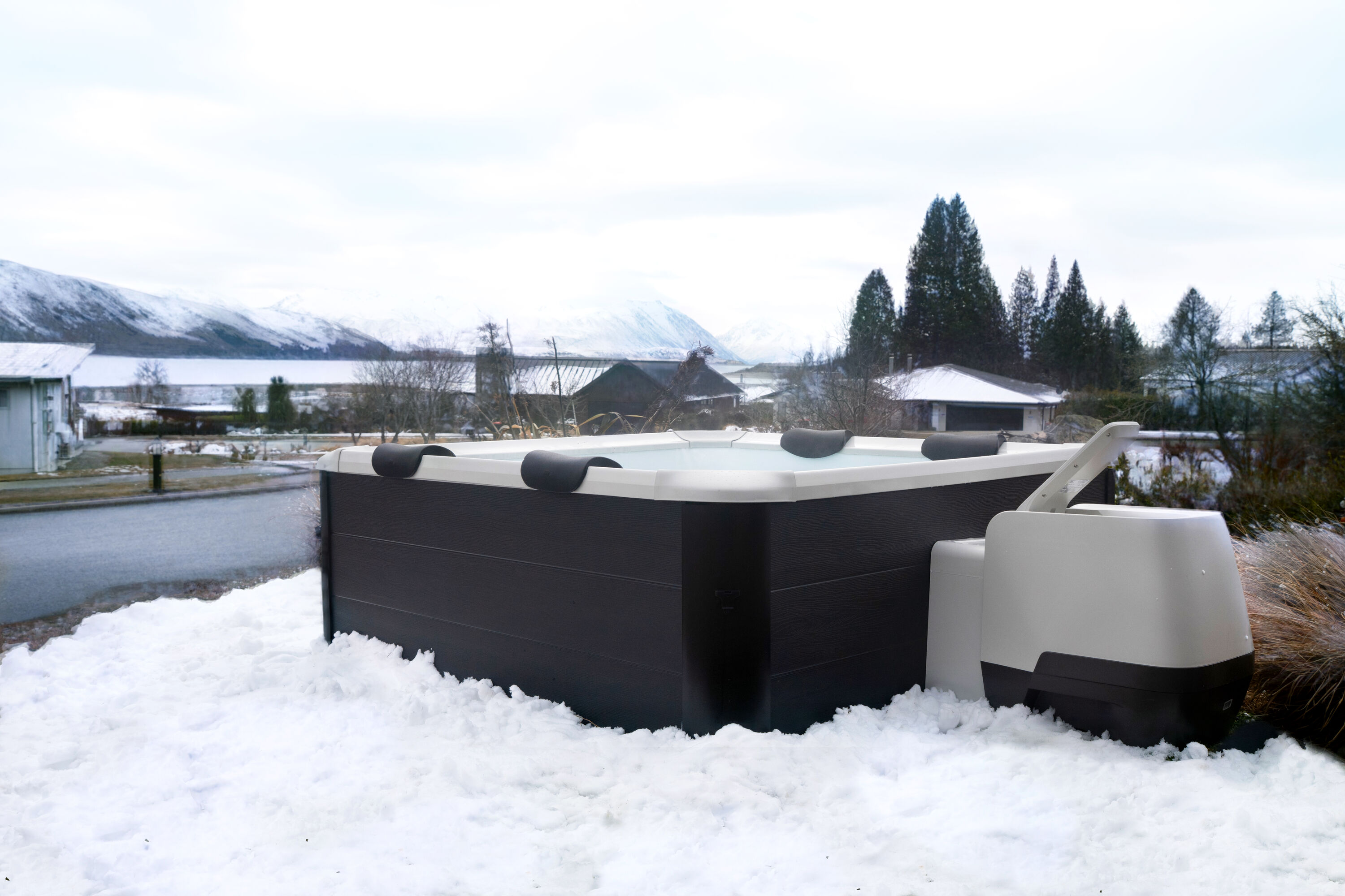 MSpa Whirlpool NEU OSLO AERO PLUS 2026 XXL 180cm inkl. App, LED, 8 Hydromassagedüsen, 140 Luftdüsen