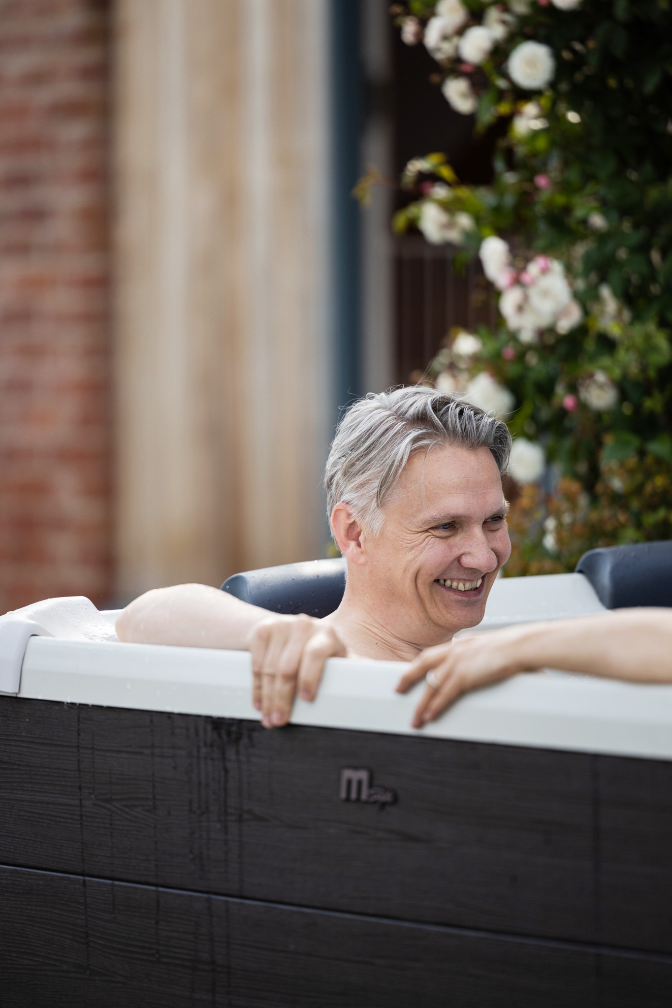 MSpa Whirlpool OSLO XL 160 x 160 cm - inkl. WiFi,App, LED, UVC