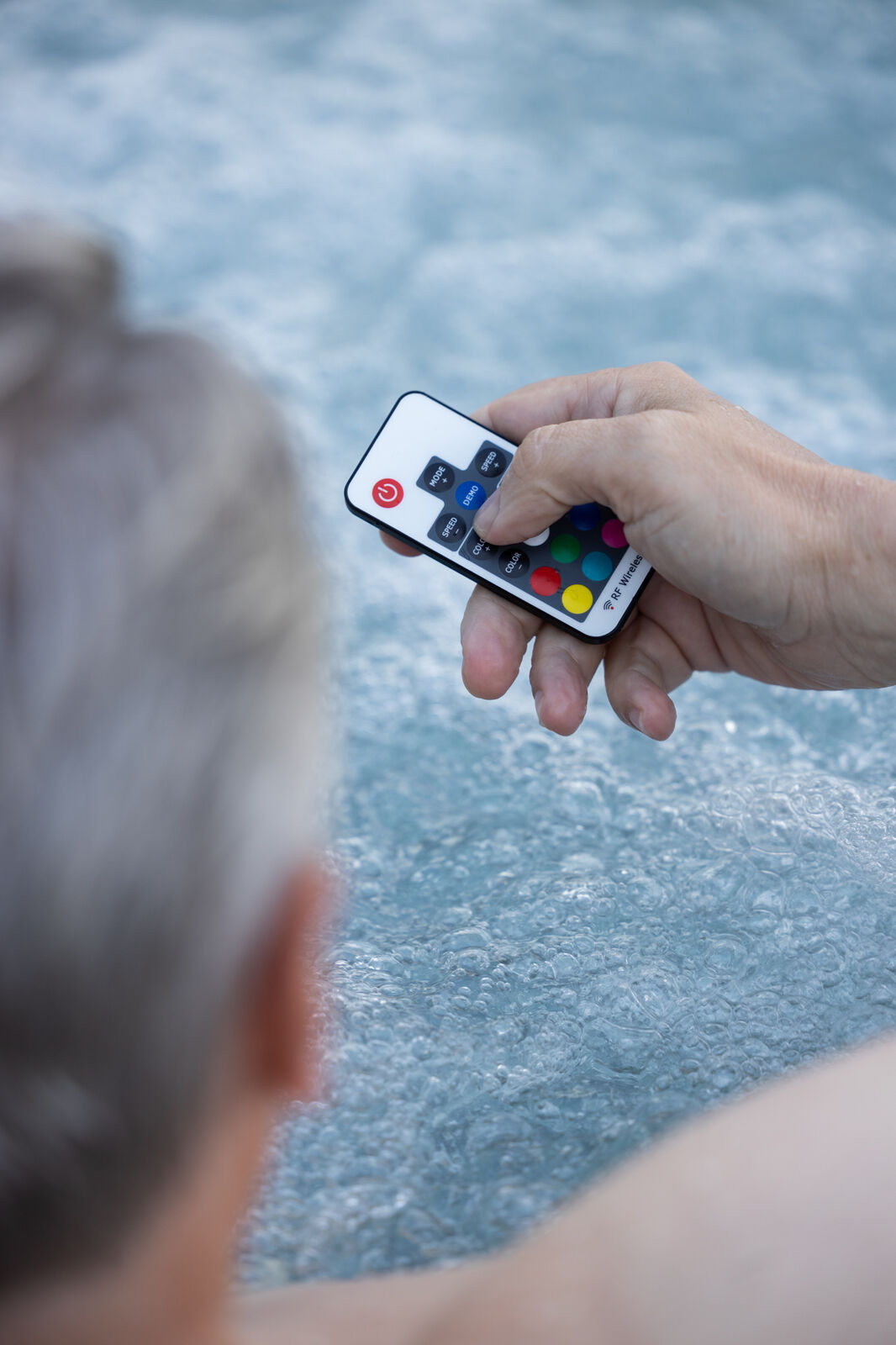 MSpa Whirlpool OSLO PLUS XXL 180 x 180 cm -  inkl. WiFi, LED, UVC