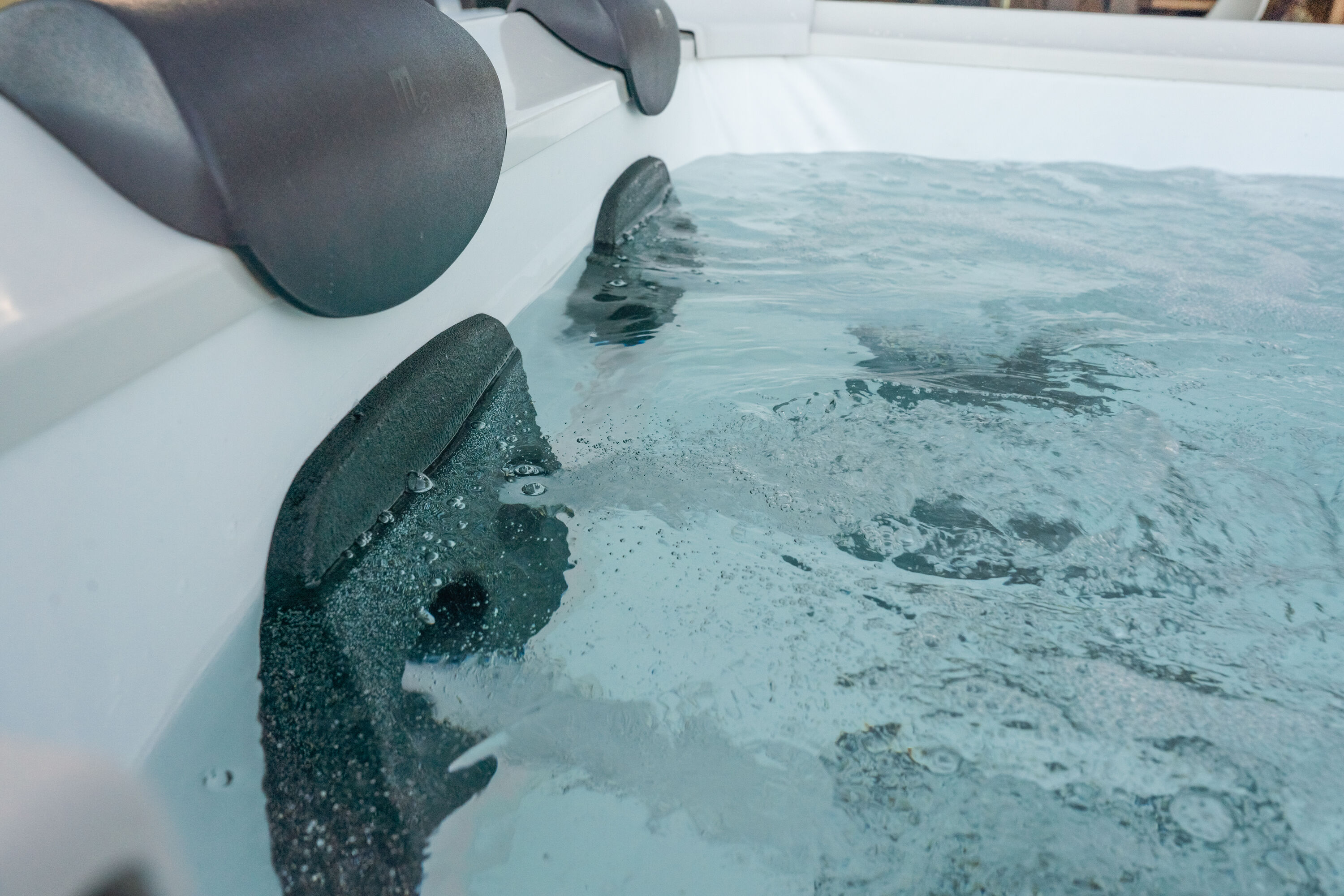 MSpa Whirlpool OSLO PLUS XXL 180 x 180 cm -  inkl. WiFi, LED, UVC