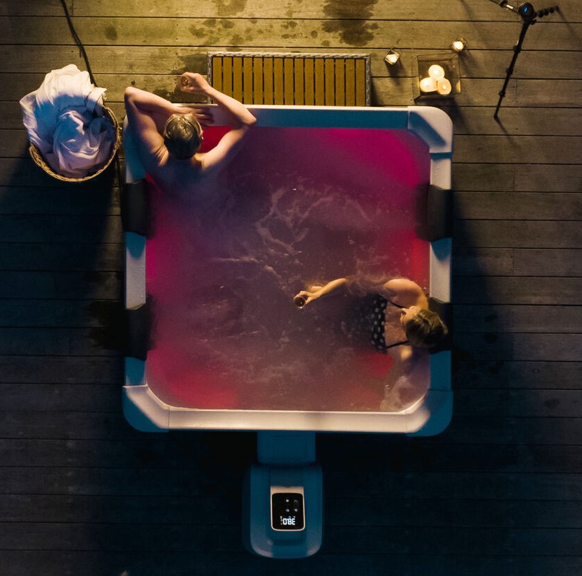 MSpa Whirlpool OSLO PLUS XXL 180 x 180 cm -  inkl. WiFi, LED, UVC