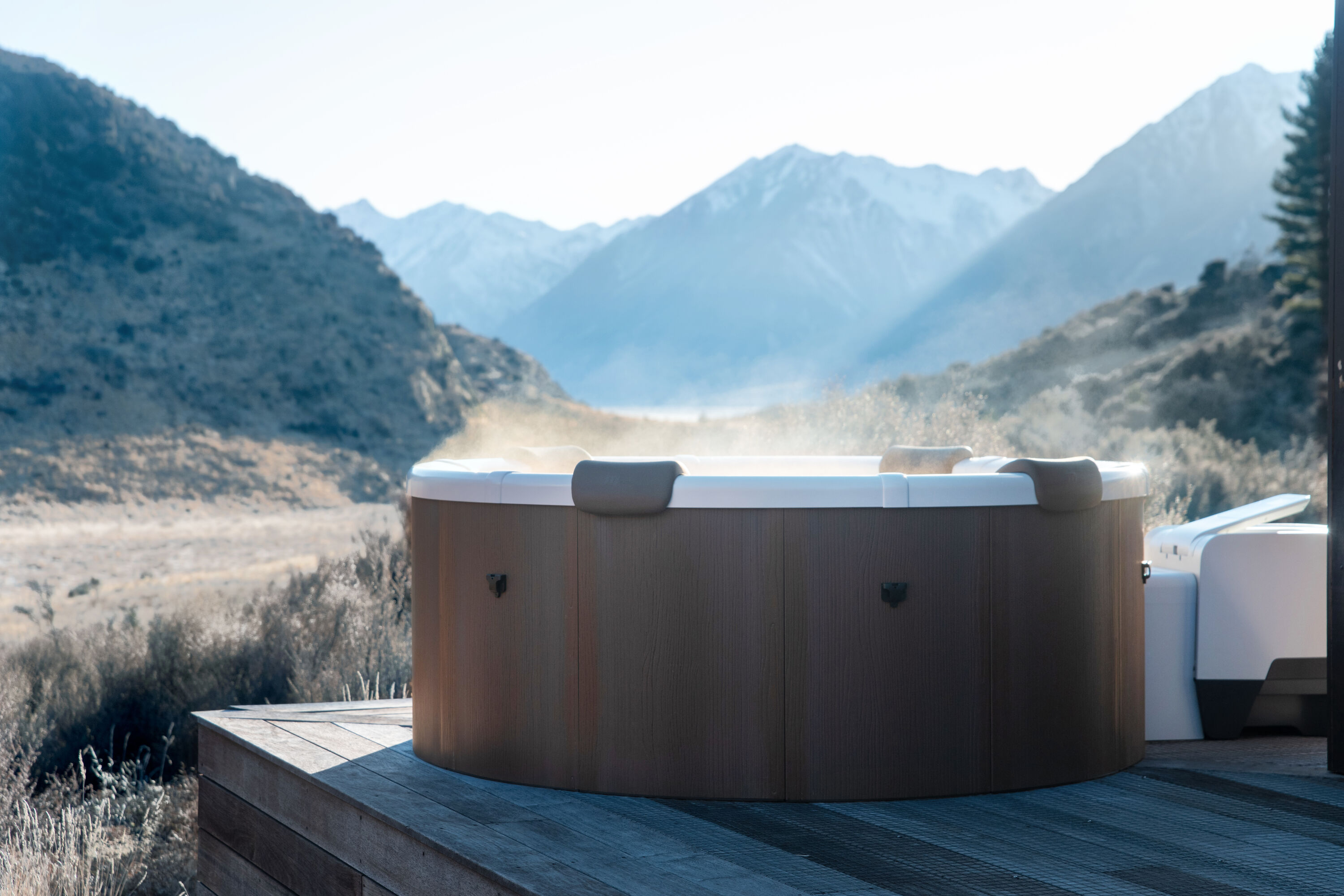 MSpa Whirlpool NEU ROVA 2026 inkl. App, LED, 8 Hydromassagedüsen, 130 Luftdüsen