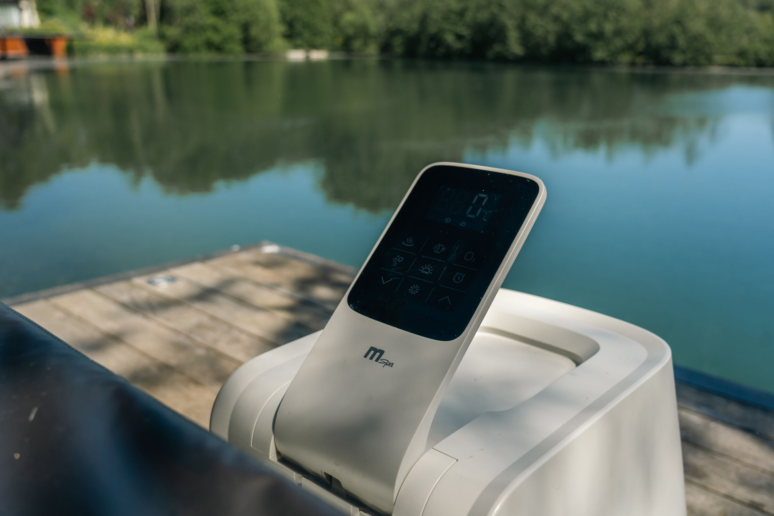 MSpa Whirlpool OSLO PLUS XXL 180 x 180 cm -  inkl. WiFi, LED, UVC