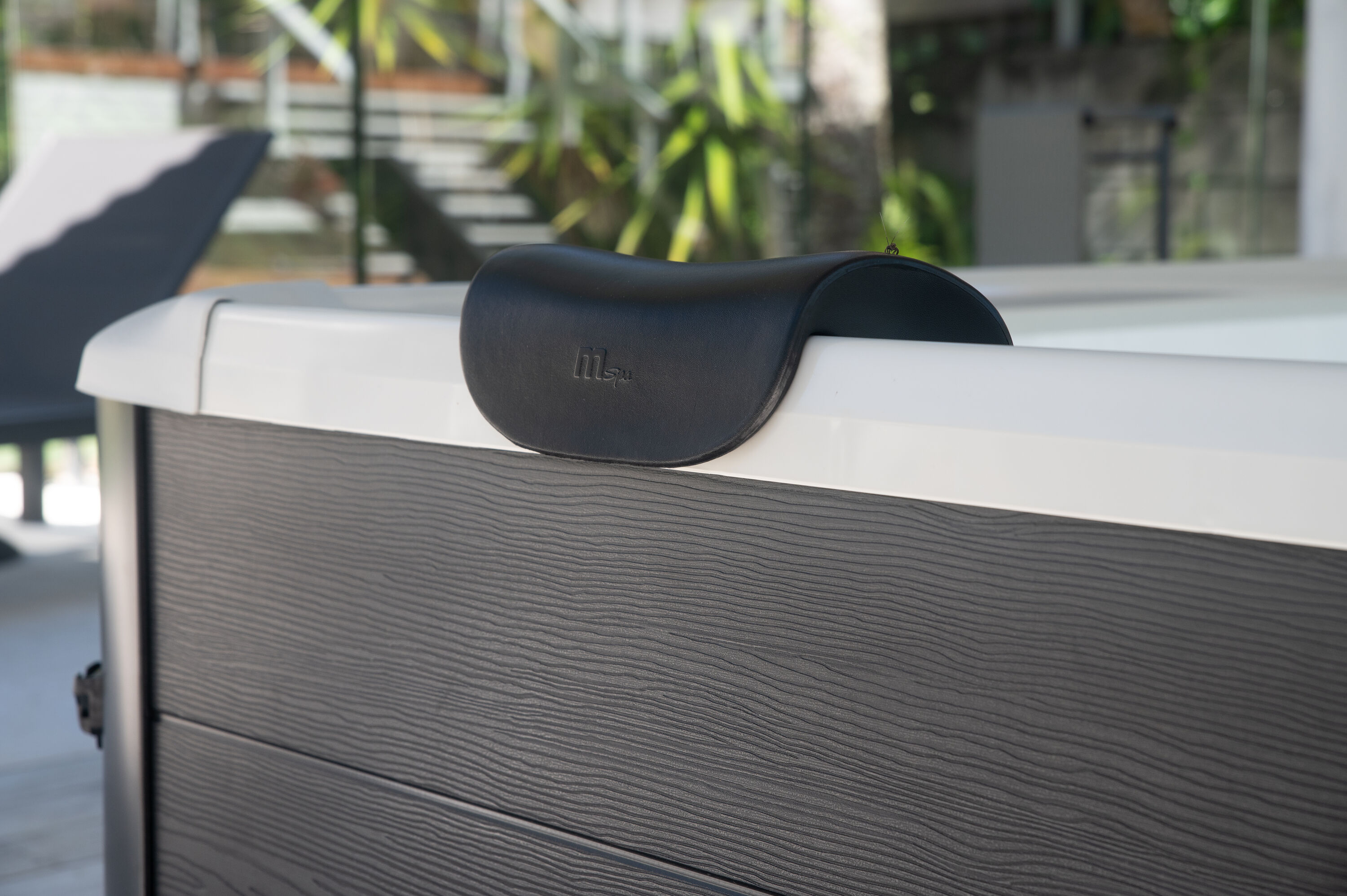 MSpa Whirlpool NEU OSLO AERO PLUS 2026 XXL 180cm inkl. App, LED, 8 Hydromassagedüsen, 140 Luftdüsen